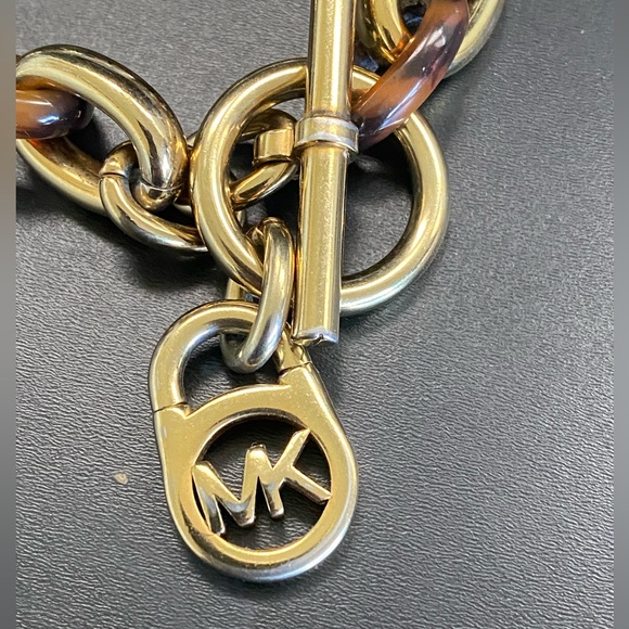 Michael Kors chunky toggle bracelet - Picture 2 of 7